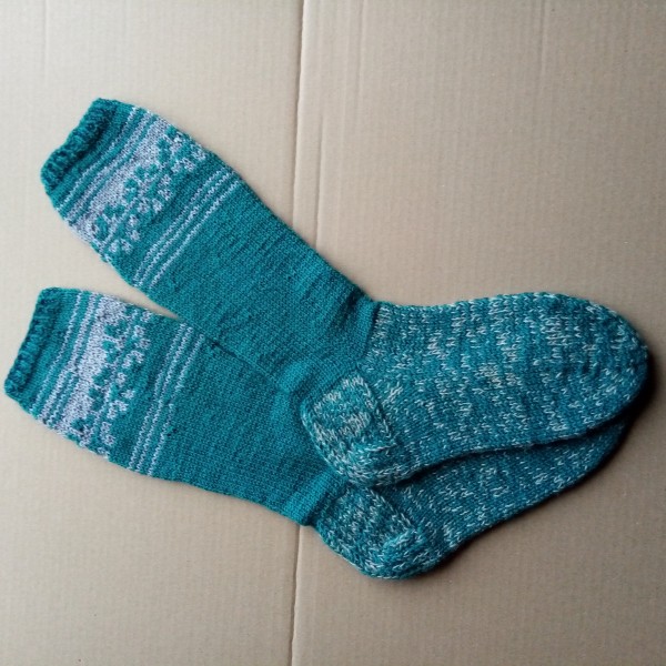 Adītas sieviešu getras