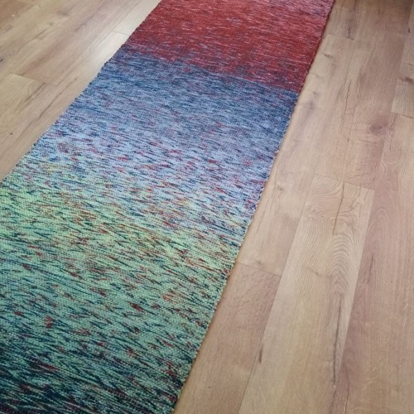 Krāsains grīdas celiņš 2,73 m