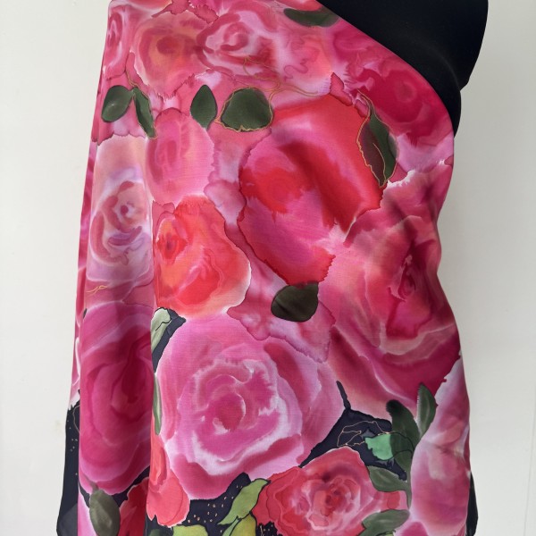 Zīda lakats "Rozes" 135X135cm